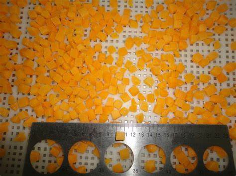 IQF ارگانیک زرد آرد آرد آرد بسته بندی شده میوه های منجمد آب پالپ کل مکعب ها و نیمه ها طعم شیرین حفظ شده 0