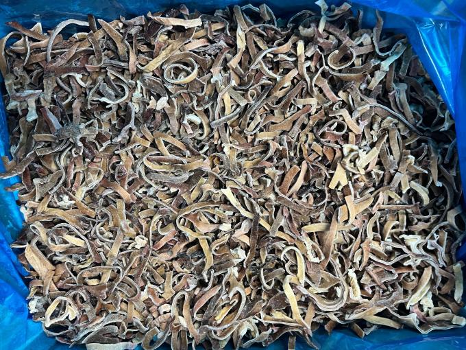 قارچ منجمد تازه IQF نوارهای قارچ سیاه Sinocharm New Season BRC با گواهی W 4-6 میلی&zwnj;متر 1